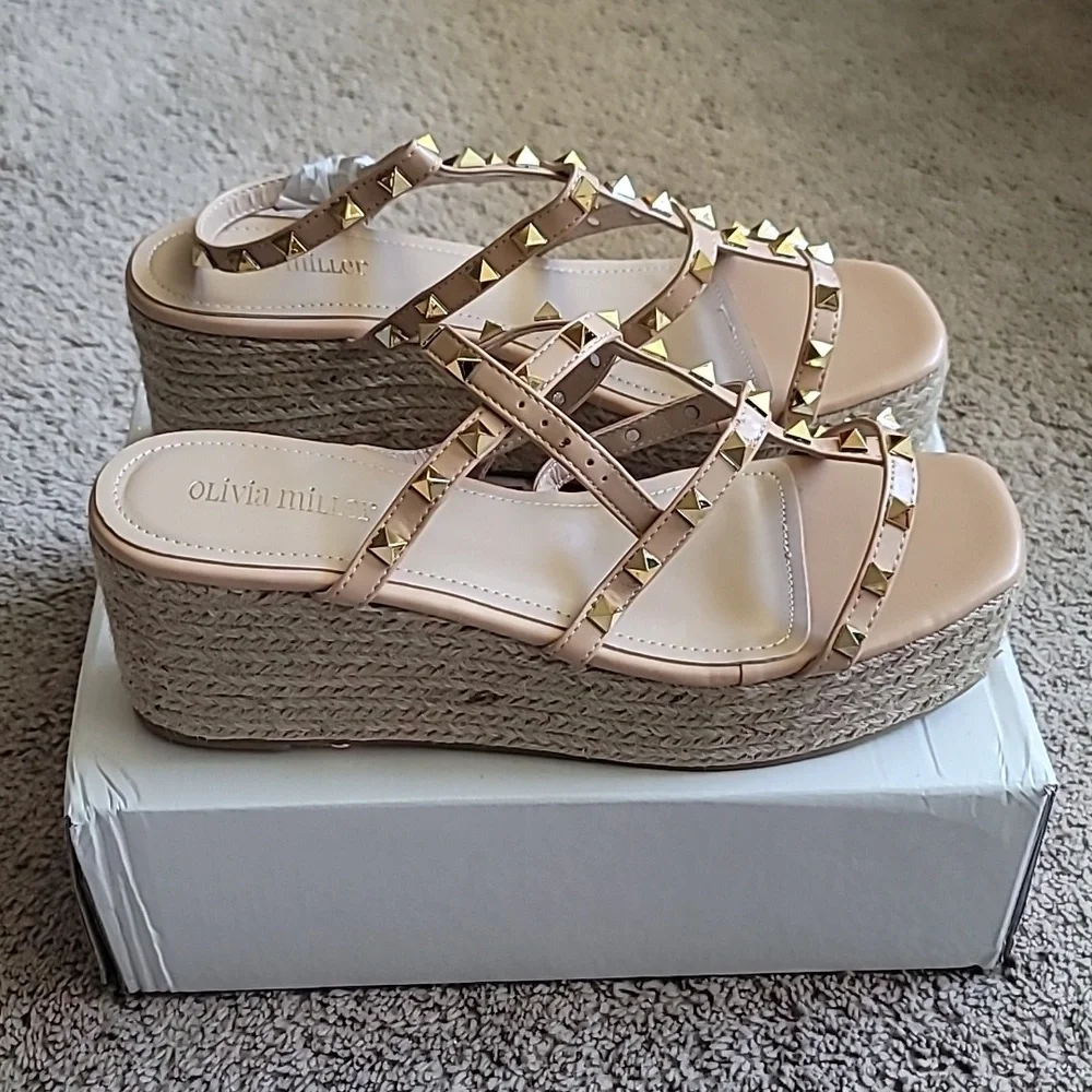 Olivia Miller Nude Tan Studded Espadrille Wedge Sandals